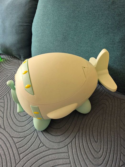 Детско гърне самолет с капак и подвижна купа