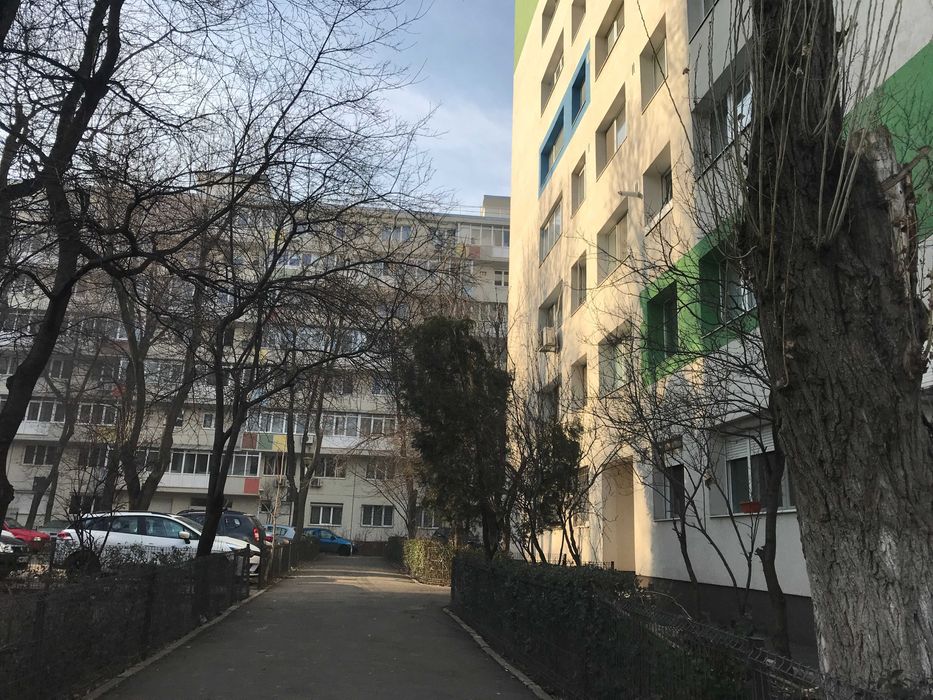 Vând apartament 3 camere