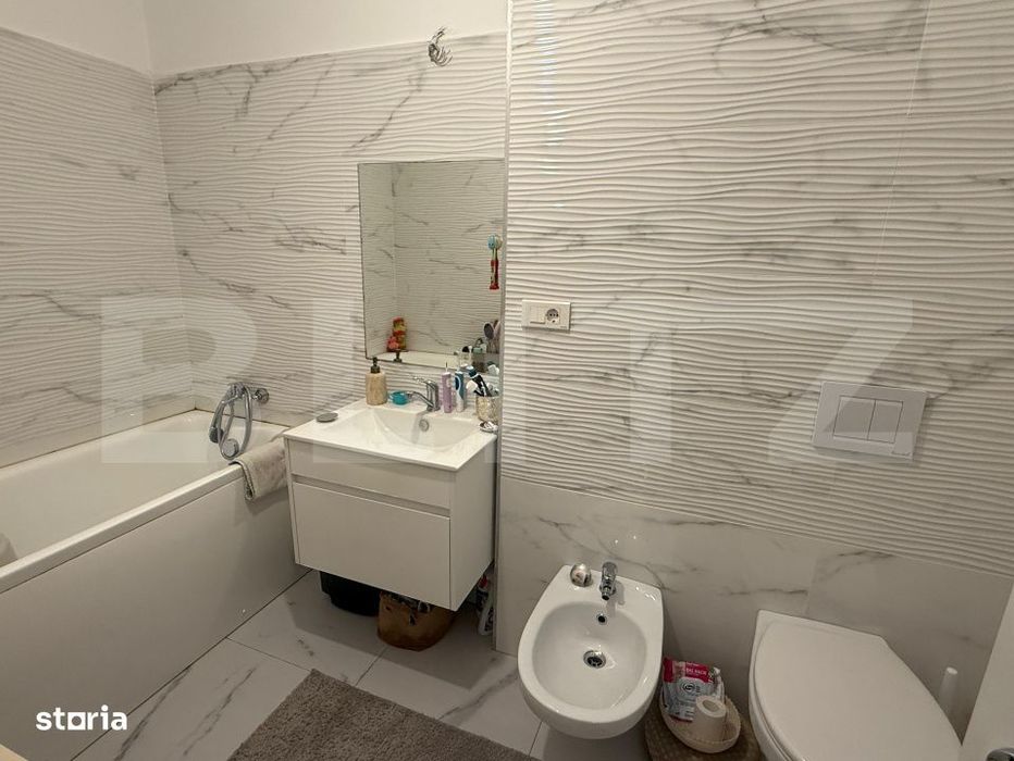 Apartament cu 3 camere, 84 mp, parcare subterana, zona - Tractorul
