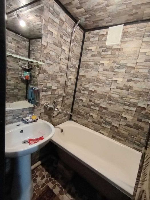 Массив Куйлюк 4, 2/2/4 60кв, балкон 2х6. Своя!