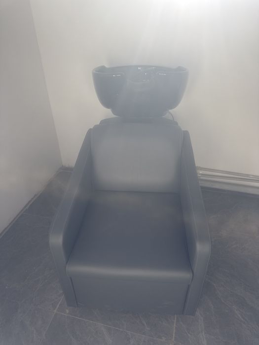 Парикмахерское кресло