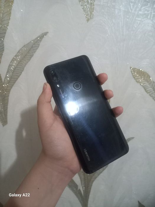 Huawei P Smart 2019 и Xiaomi mi a2