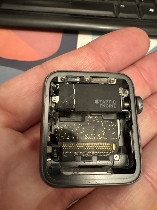 Placa de baza si piese apple watch 3