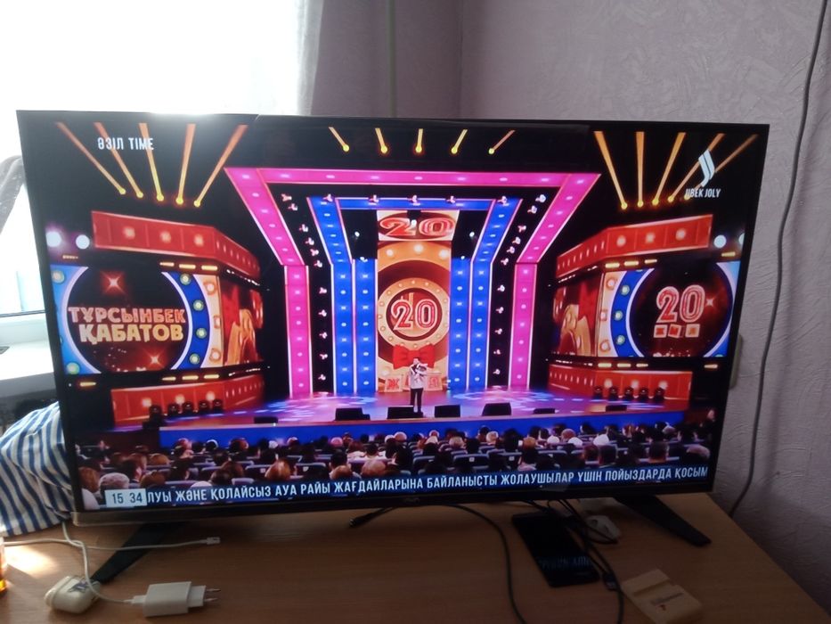 Телевизор, 43 диагональ