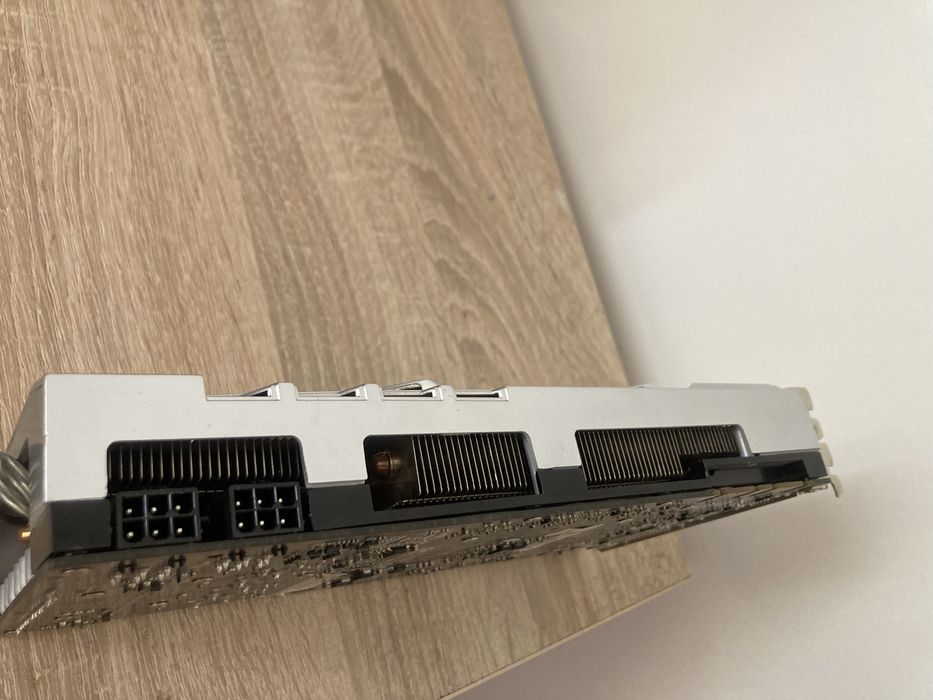 Продам видеокарту GTX 570