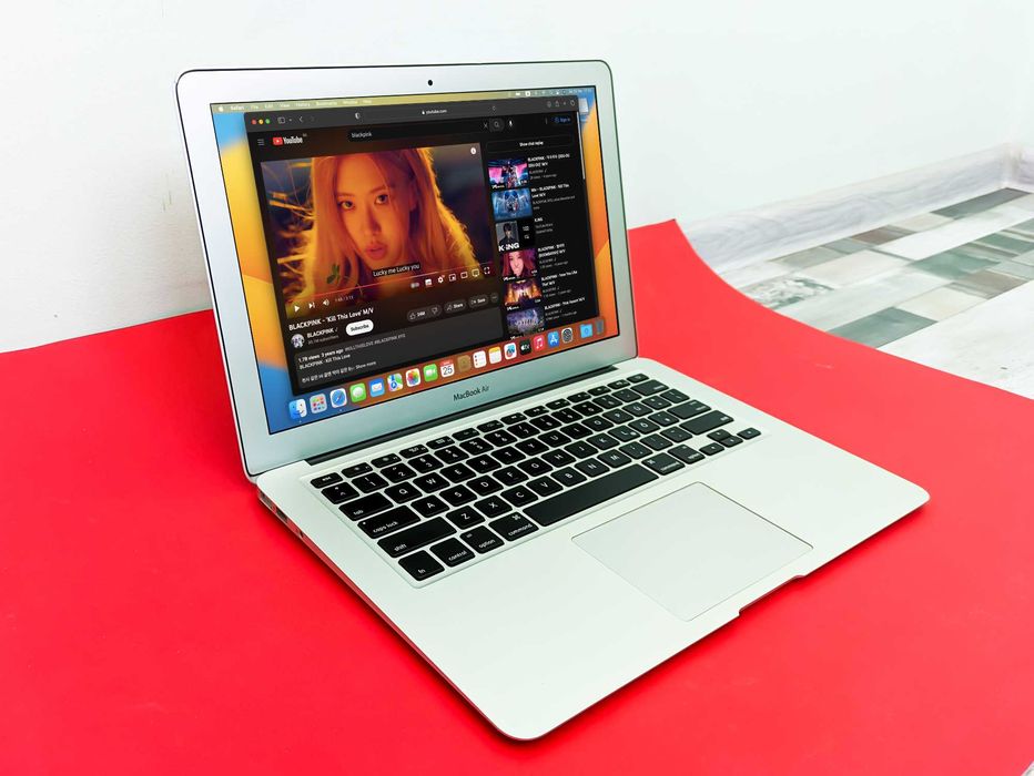 MacBook Air A1466 1.9GHz i5, 4GB RAM, 240GB SSD, перфектен, внос Литва