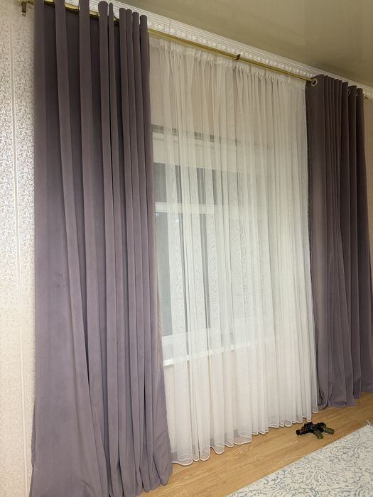 Продаю шторы 2 шт одинаковые