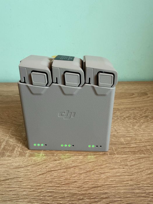 DJI Mini 4 pro Fly More Combo в гаранция