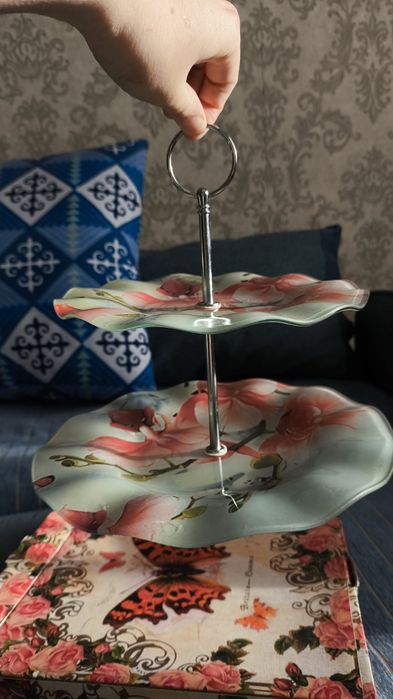 Конфетница двухуровневая