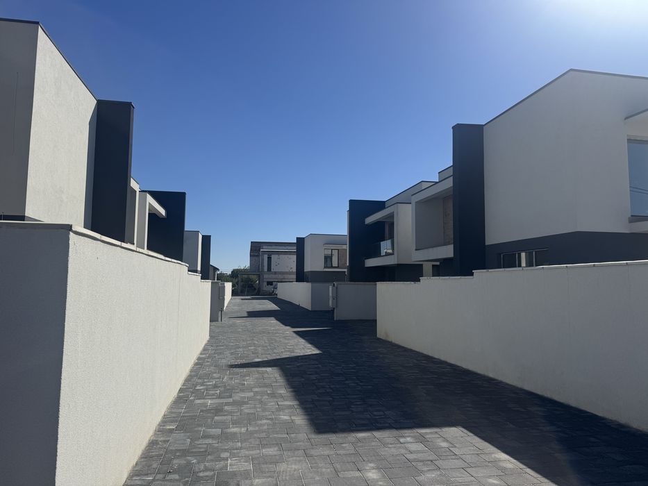 Casa la cheie 165mp zona Spitalului Regional-Bariera Valcii