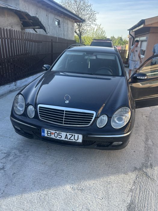 MERCEDES-BENZ E-Class 2005