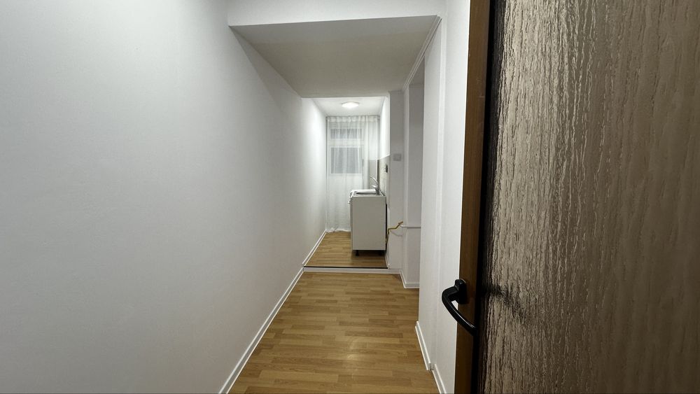 Apartament 3 camere decomandat - Micro 13B - Proprietar