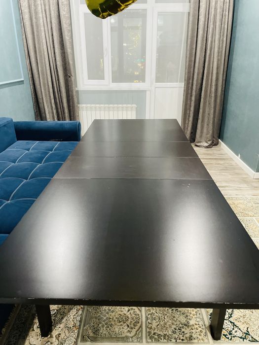 Продам гостийнный стол