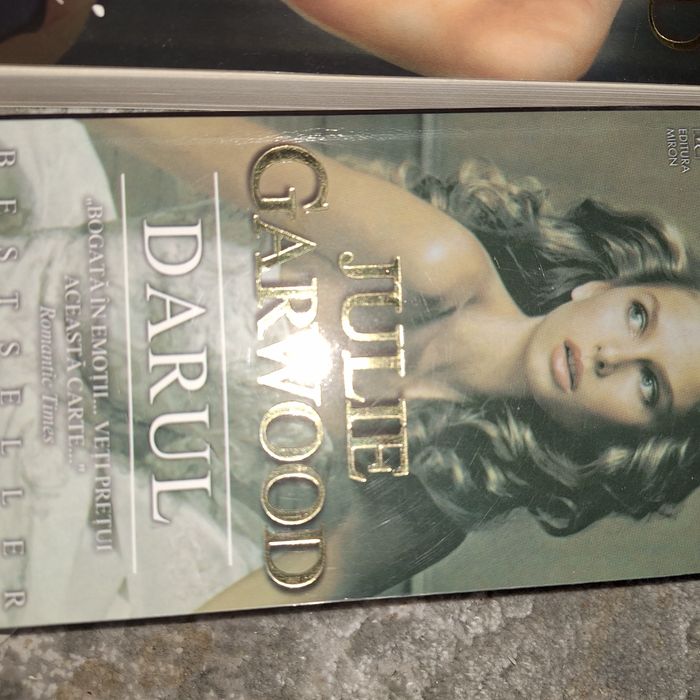 Set 9 carti noi romantice Julie Garwood!