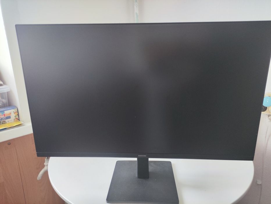 Продам монитор от компании Samsung, в идеальном состоянии