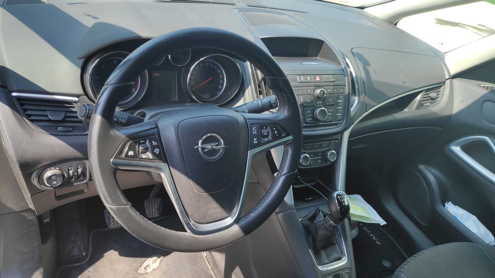 Opel Zafira 2013  2.0CDTI