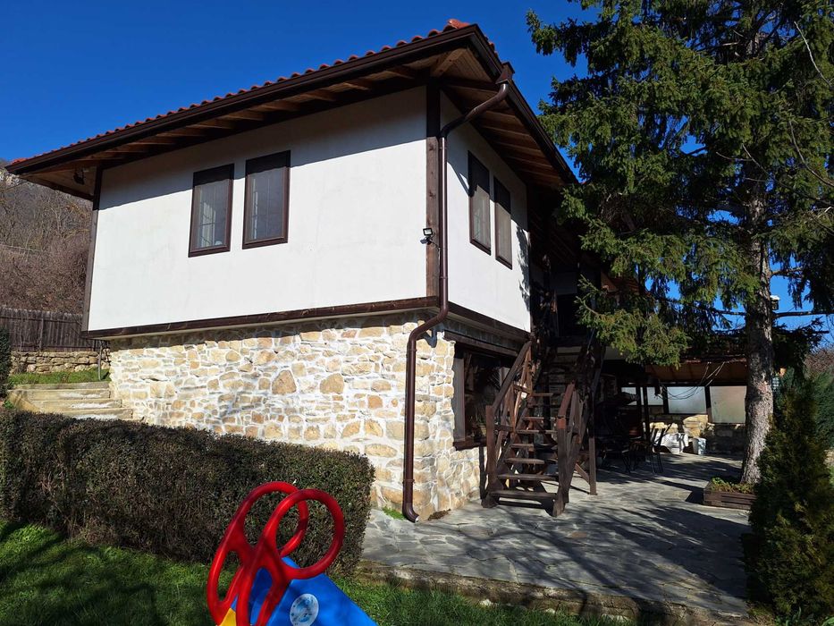 Продава се Къща в с. Черни връх, Област Шумен - 200 кв.м за 549 €/кв.м - Снимка #3