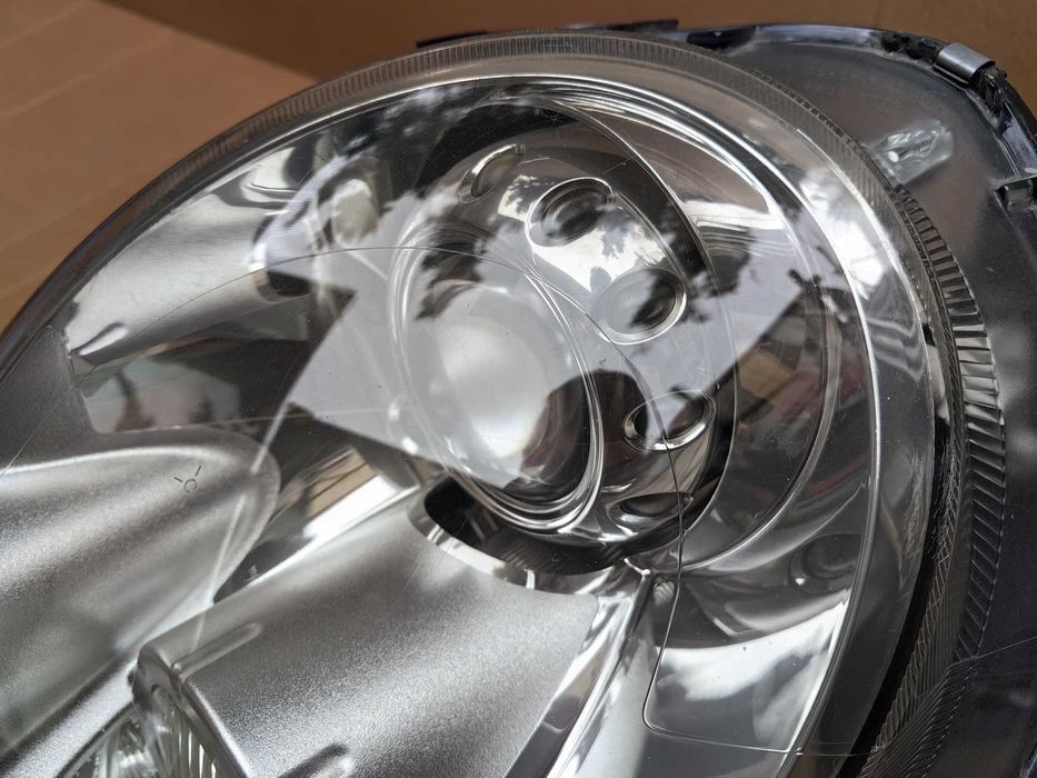 Фар за Mini Cooper R56 Xenon / Мини Купър Р56 Ксенон