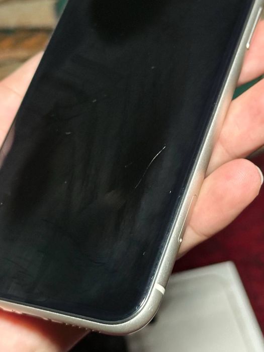 Iphone 11 сотилади