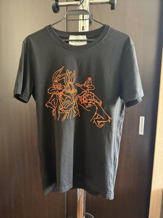 Маркови тениски.