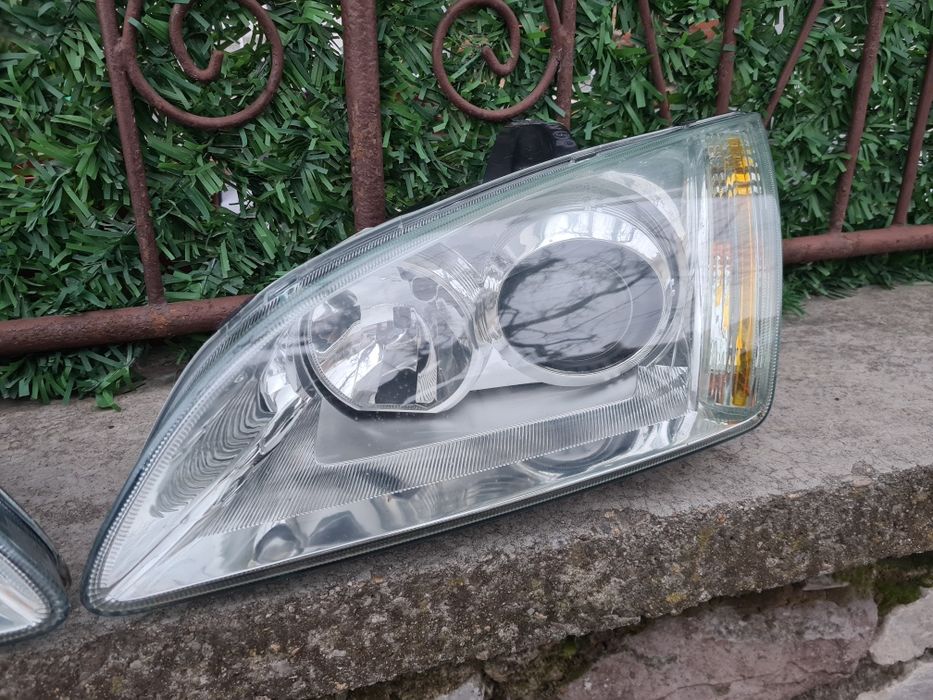 Фарове за Ford Focus 2