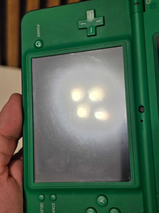 Nintendo DSI XL + joc Age of Empires Ds