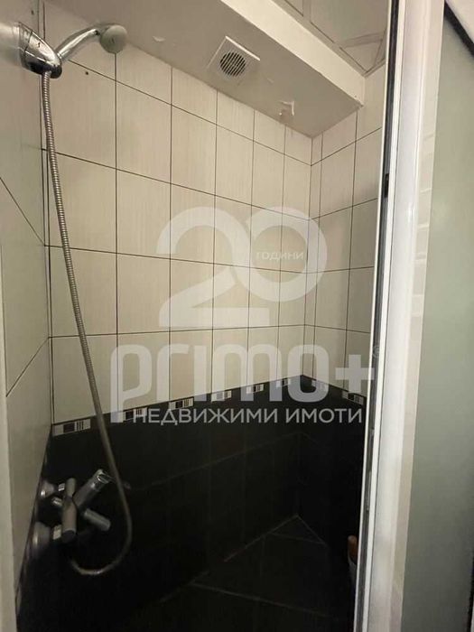 Дава се под наем Тристаен апартамент в Велико Търново, Бузлуджа - 80 кв.м за 382.5 € - Снимка #12