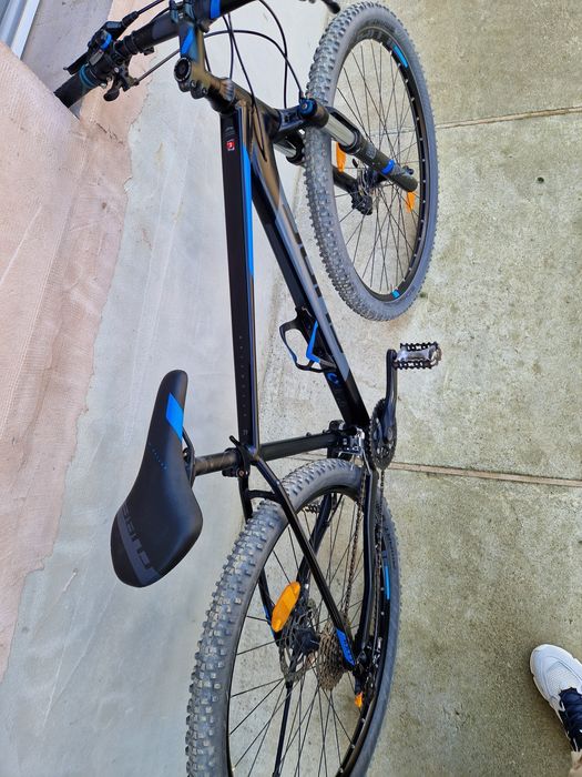 Bicicleta Cube Attention 29