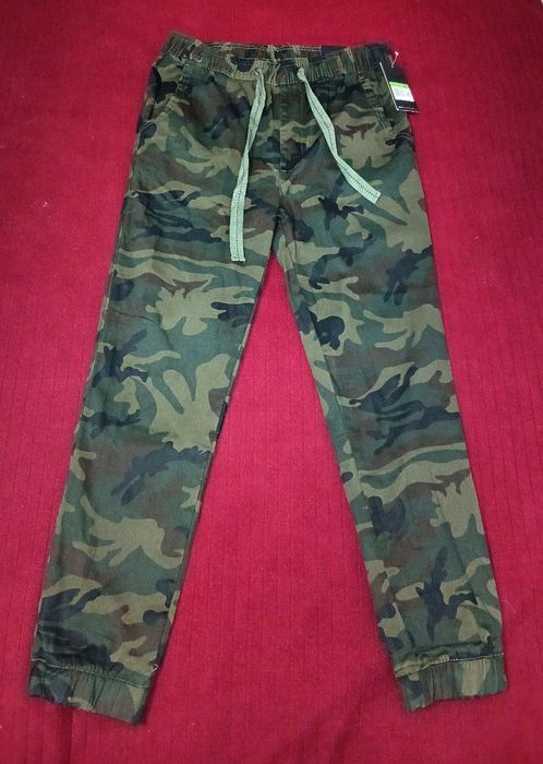 Из США, мужские брюки бренда "Galaxy by Harvic"
"Galaxy by Harvic"