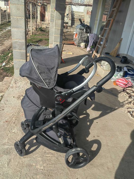 Продавам количка чиполино