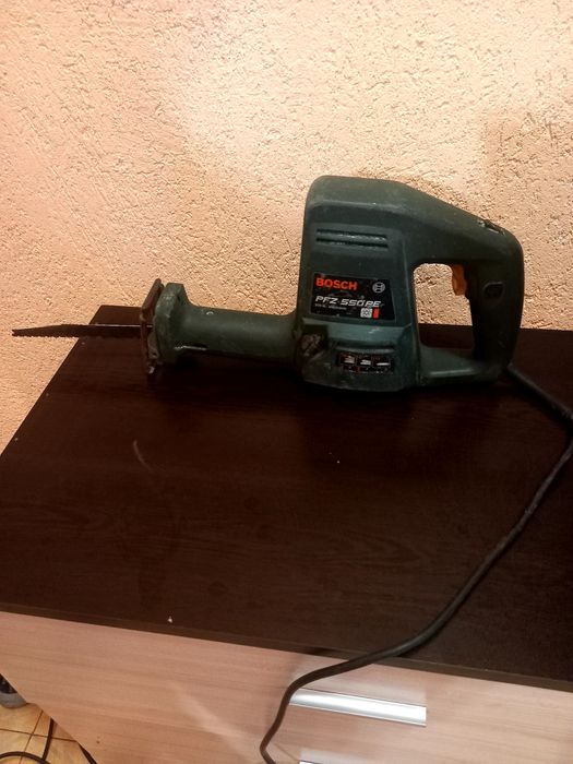 Електрически трион Bosch PFZ 550 PE