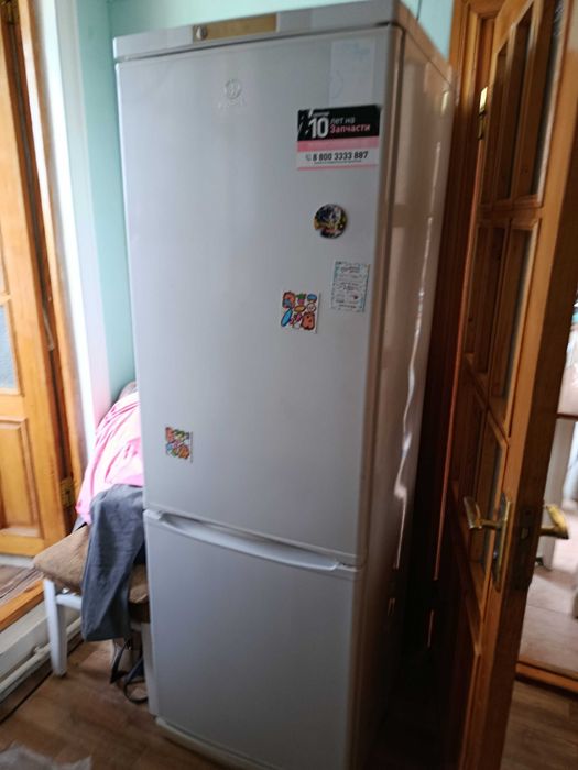 Холодильник INDESIT. Свой.