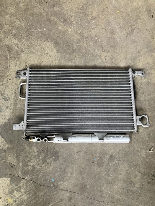 Телевизор скелет мерседес w203