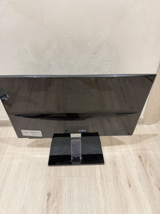 МОНИТОР LG E2260S-PN