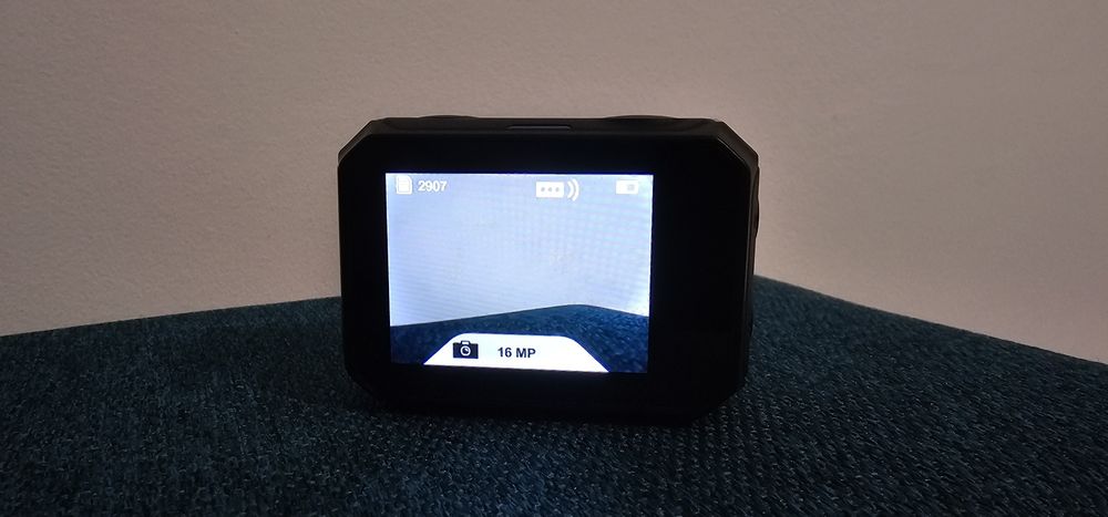 Camera de actiune Decathlon G-Eye 900 cu accesorii