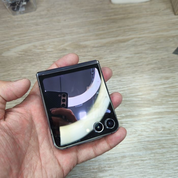 Samsung Z Flip5 8/256GB