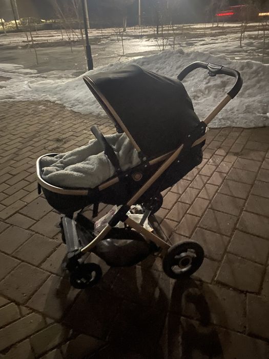 Продам детскую коляску от 0 до 3 лет