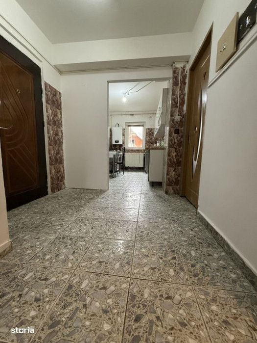 Apartament spatios, 3 camere, decomandat, parter - Lipovei