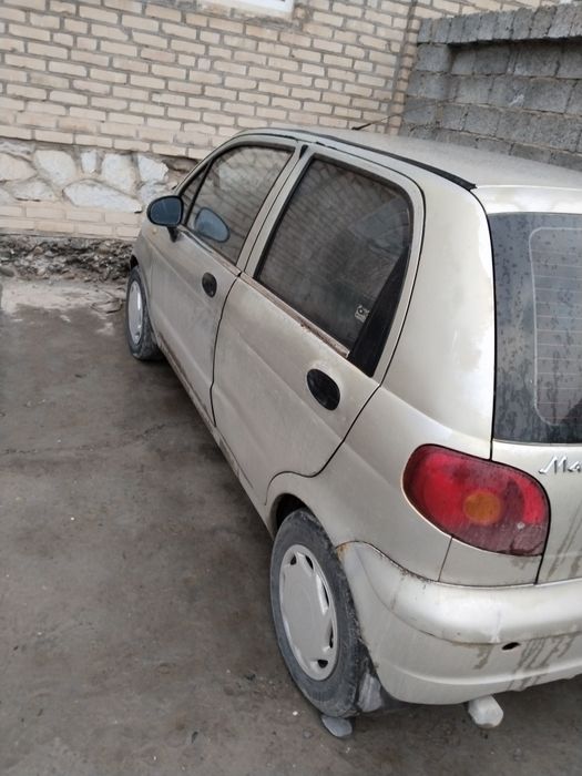 Матиз машинаси срочна сотилади