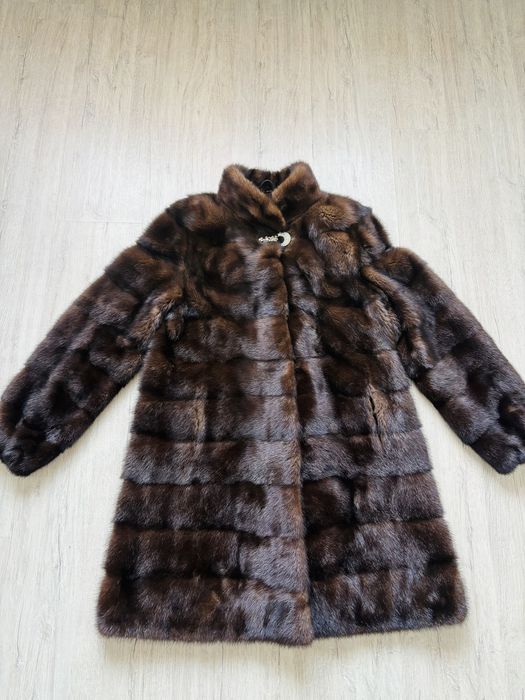 Продам норковую шубу