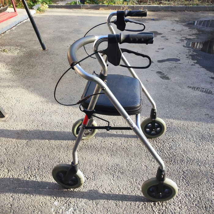 Ходунки для пожилых