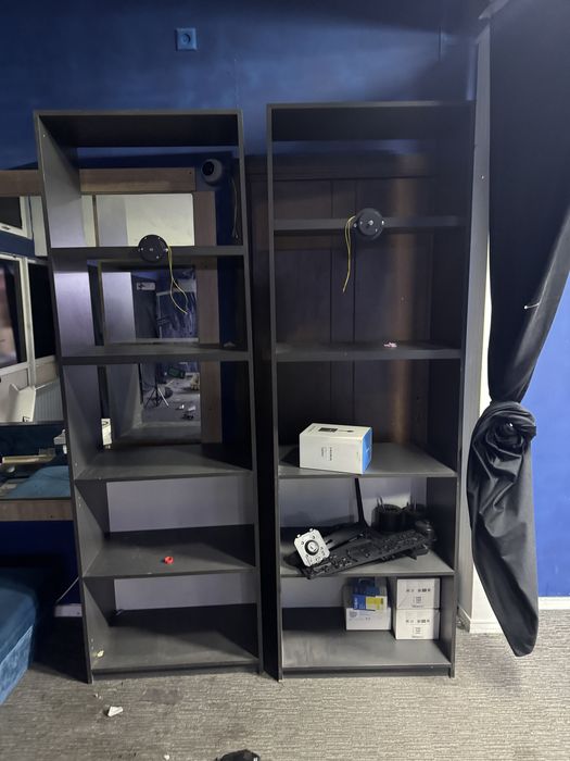 Шкаф срочно!