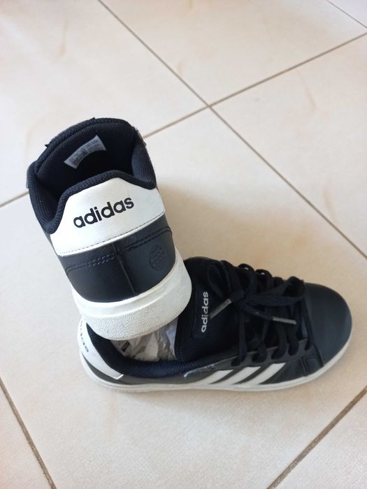 Спортни обувки ADIDAS