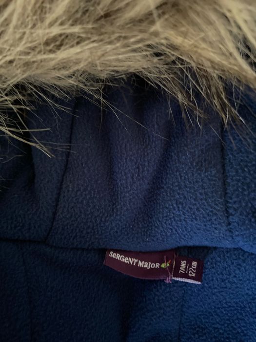 Vand geaca copii masura 122 de firma. Pret pe bucata!