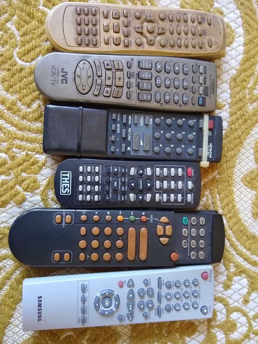Дистанционни, телевизори, универсални