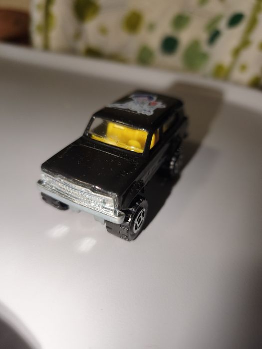 Majorette – Toyota 4-Runner (Black/Yellow Interior)
