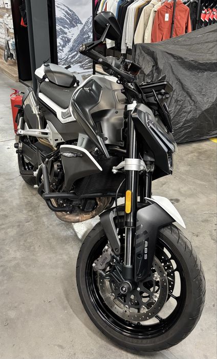 CFMOTO 800NK Advanced