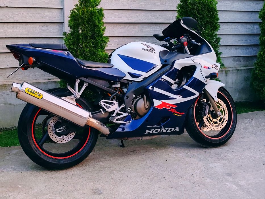 Honda cbr 600 f4i