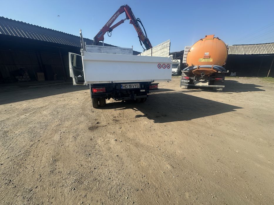 Vand iveco basculabil cu macara