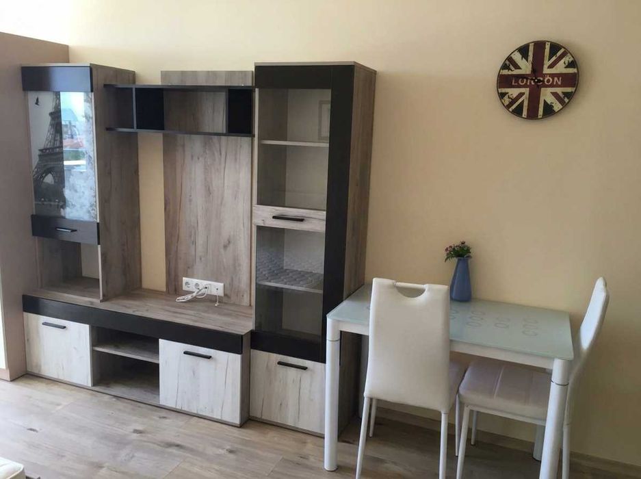 Дава се под наем Едностаен апартамент в София, Център - 40 кв.м за 518.67 € - Снимка #1